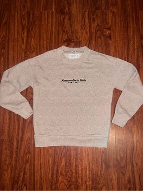Abercrombie & Fitch Men's Crewneck Sweatshirt - Light Taupe